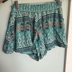 Elastic flowy shorts!